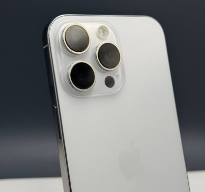 iPhone 16 Pro Max 512GB White Titanium 90%